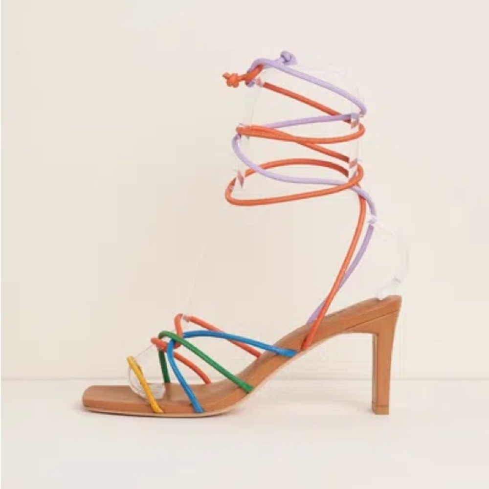 NWT CHARLOTTE STONE Aurora Confetti size 7